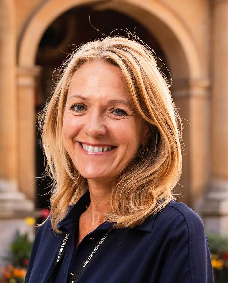 Ms. Fiona Carter