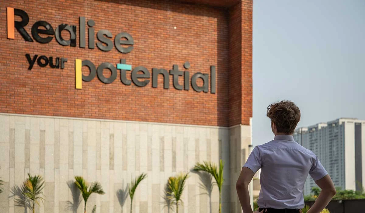 What Should Parents Keep in Mind while Selecting a Premium School by Dr. Murray Tod